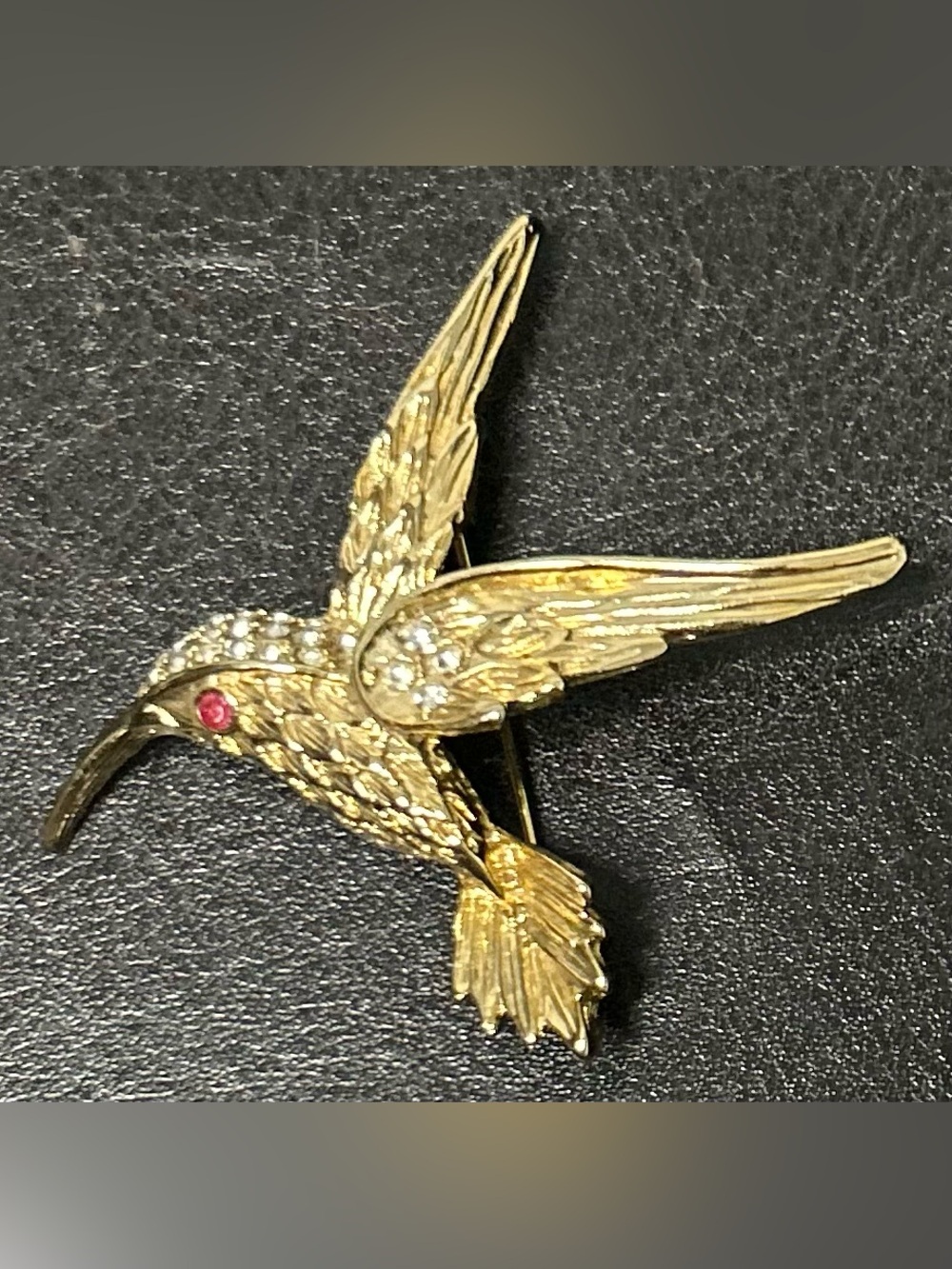 Gold Tone Vintage Hummingbird Brooch